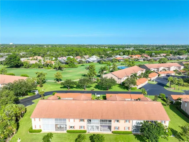 700  Saratoga  CIR, Naples, FL 34104