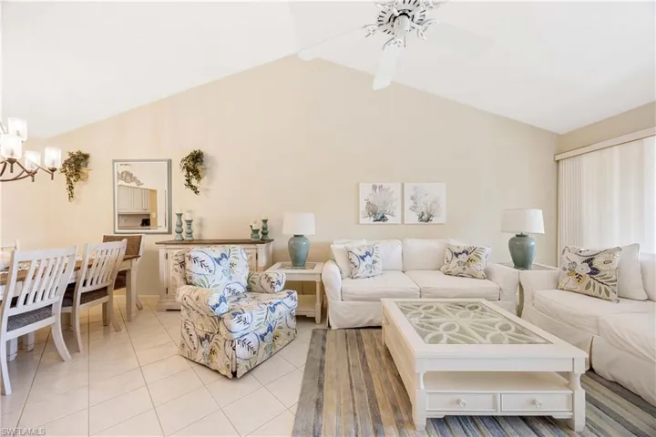 700  Saratoga  CIR, Naples, FL 34104