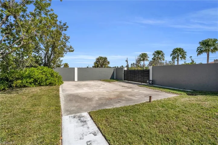 137  Placid  DR, Fort Myers, FL 33919