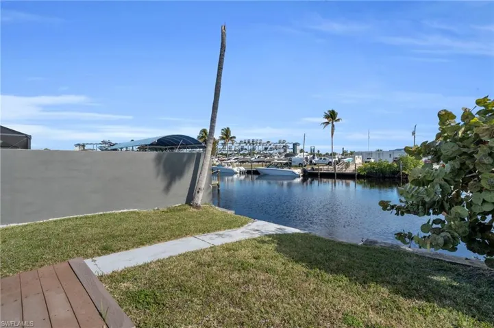 137  Placid  DR, Fort Myers, FL 33919