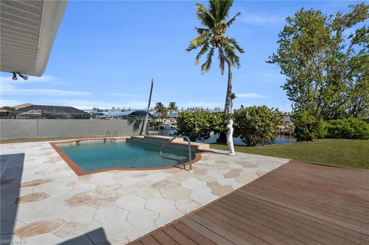 137  Placid  DR, Fort Myers, FL 33919