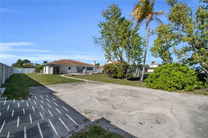 137  Placid  DR, Fort Myers, FL 33919