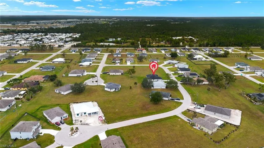 Birds eye view of property