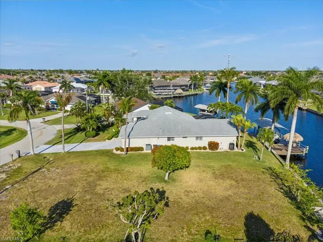1824 Sw 45th St, Cape Coral, Florida 33914
