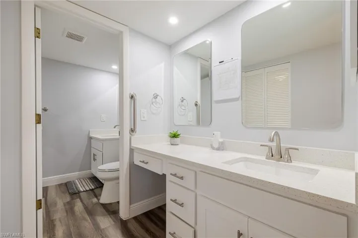 600 Misty Pines Cir 104, Naples, Florida 34105
