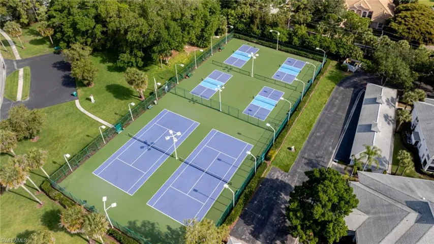 600 Misty Pines Cir 104, Naples, Florida 34105