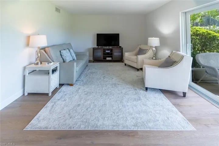 96 Glades Blvd 513, Naples, Florida 34112