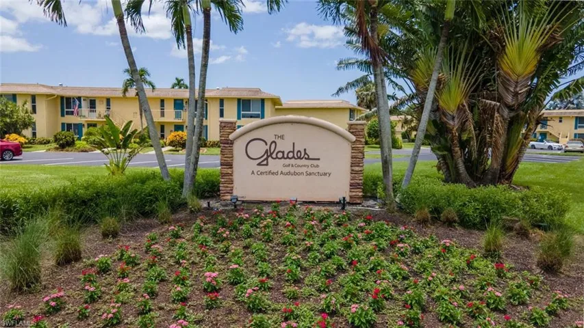 96 Glades Blvd 513, Naples, Florida 34112