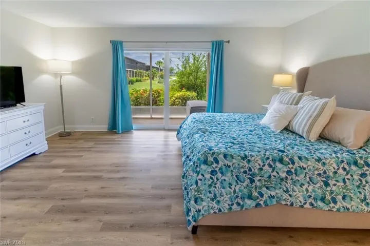 96 Glades Blvd 513, Naples, Florida 34112