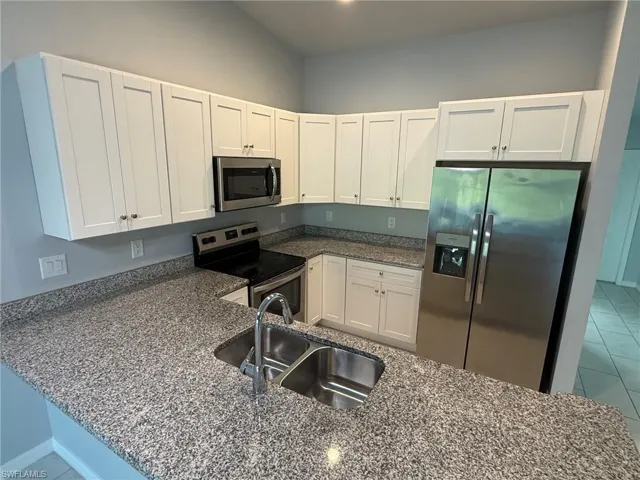 3534 Sw 17th Ave, Cape Coral, Florida 33914
