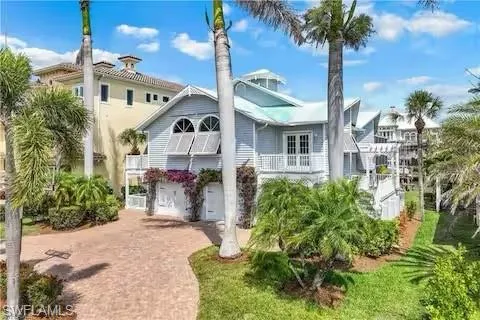 437 Trade Winds Ave, Naples, Florida 34108
