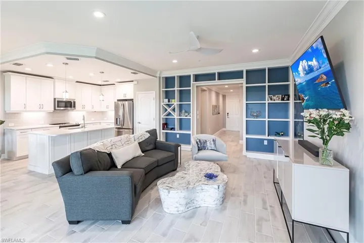 2319 Sawyers Hill Rd 703, Naples, Florida 34120