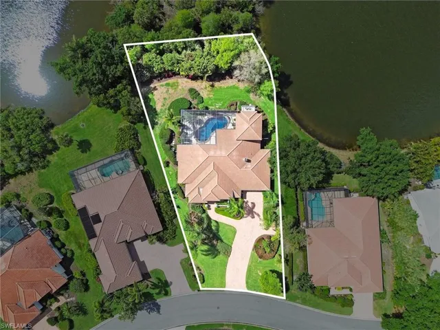 Aerial view with approximate lot lines.