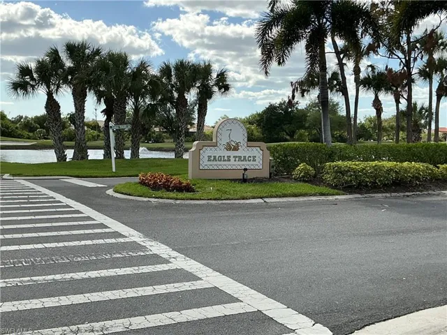 Entry into Eagle Trace neighborhood