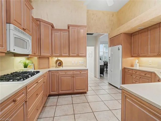 Nice spacious kitchen