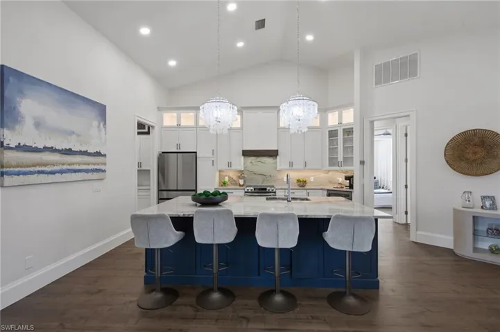 light and bright kitchen