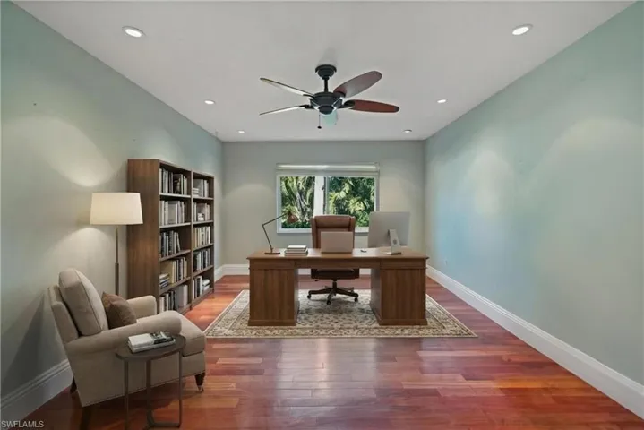 Large/Private Office