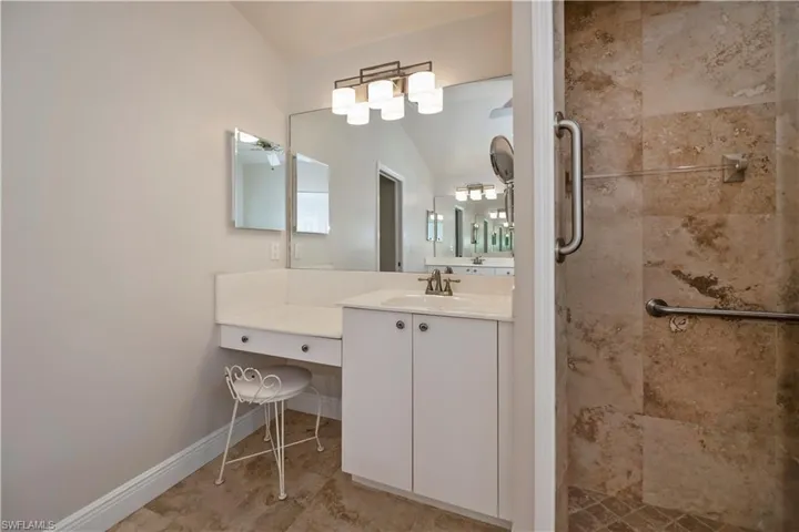 14730  Blackbird  LN, Fort Myers, FL 33919