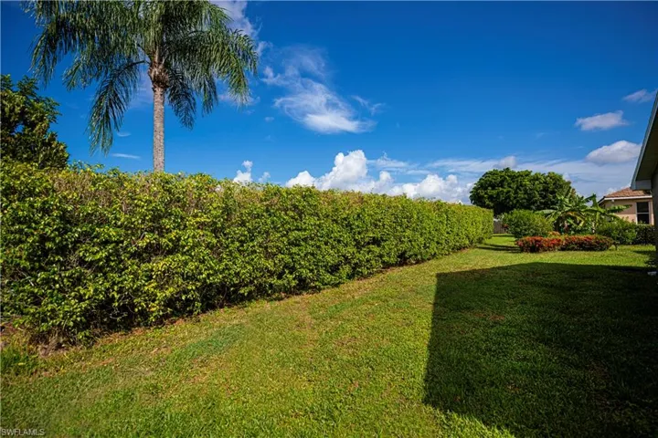 14730  Blackbird  LN, Fort Myers, FL 33919