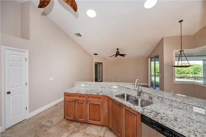14730  Blackbird  LN, Fort Myers, FL 33919