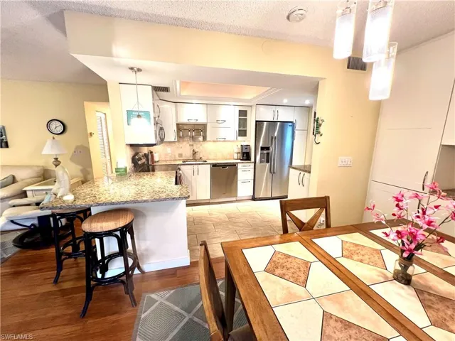 1155  Sandpiper  ST, Naples, FL 34102