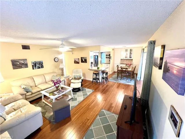 1155  Sandpiper  ST, Naples, FL 34102
