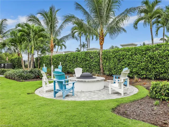 2543 Seychelles Dr 605, Naples, Florida 34112