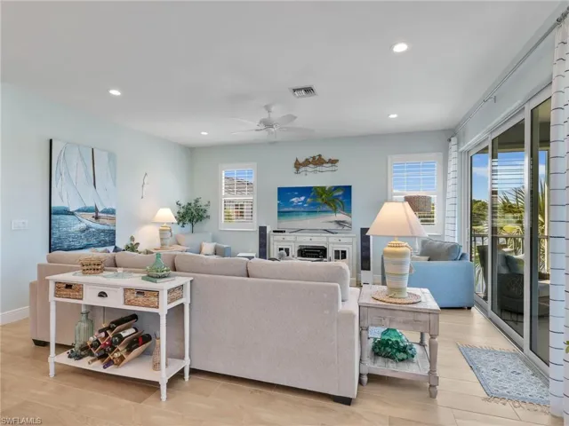 2543 Seychelles Dr 605, Naples, Florida 34112