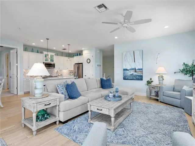 2543 Seychelles Dr 605, Naples, Florida 34112