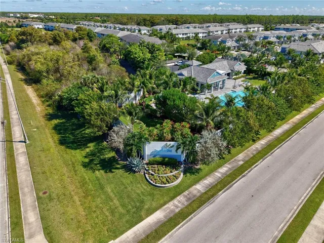 2543 Seychelles Dr 605, Naples, Florida 34112