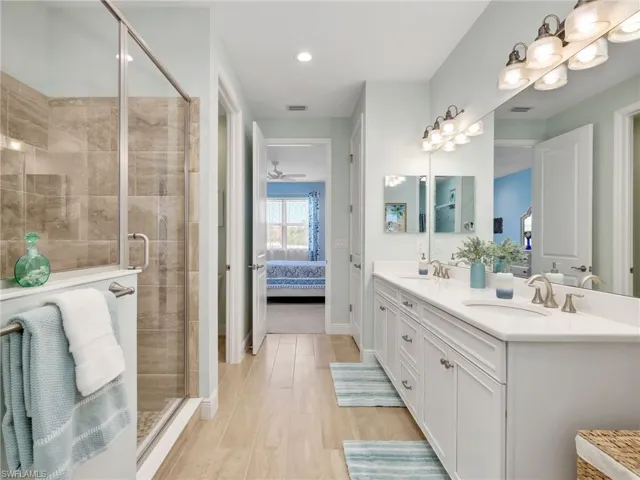 2543 Seychelles Dr 605, Naples, Florida 34112