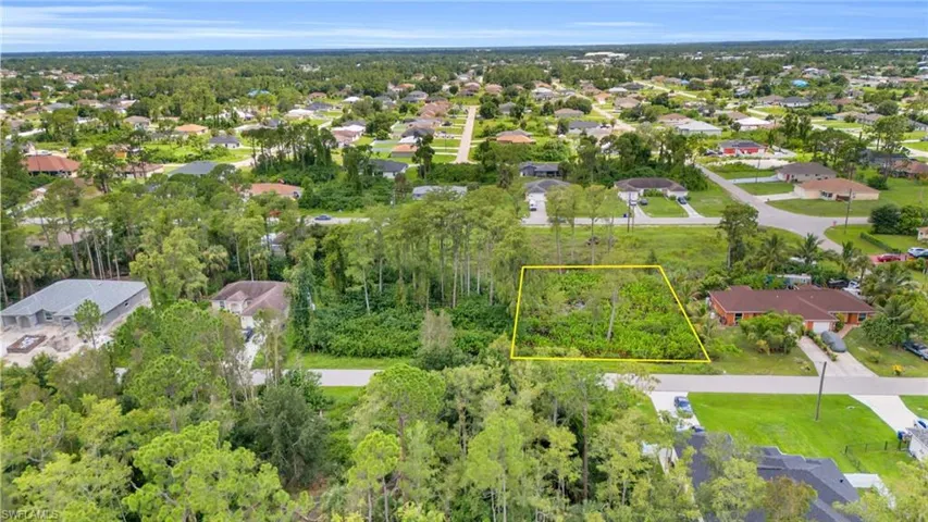 5435/5437 Benton St, Lehigh Acres Fl 33971