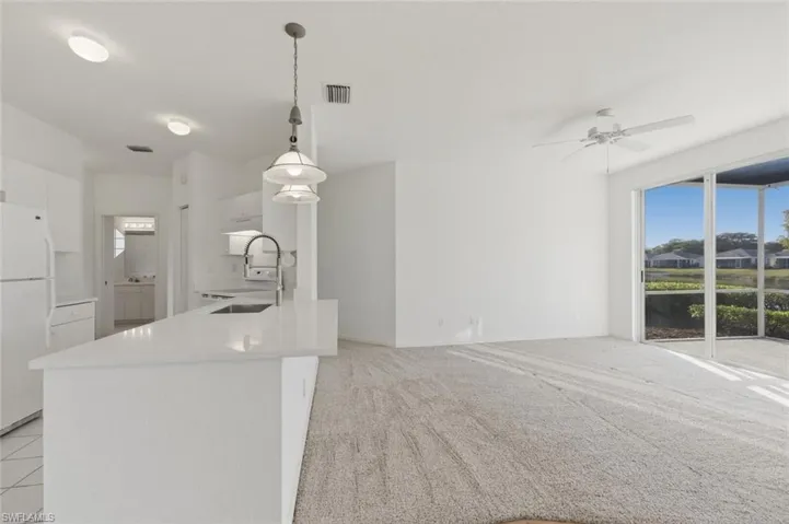 kitchen/living room