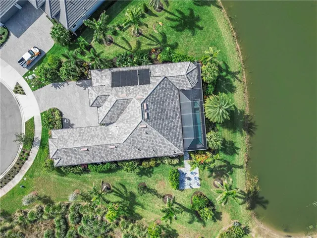 Birds eye view of property