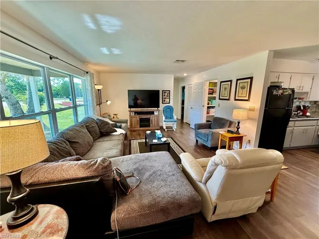 17 Kansas Rd, Lehigh Acres, Florida 33936