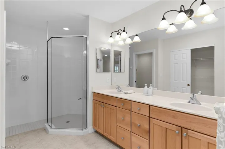1273 Rialto Way 102, Naples, Florida 34114