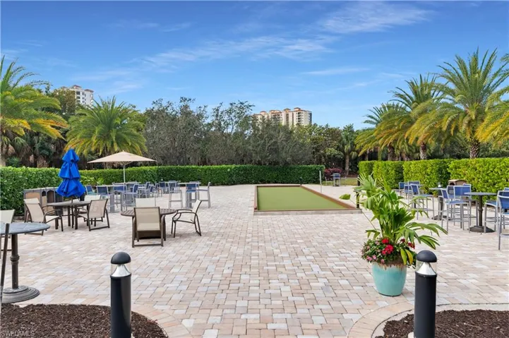 1273 Rialto Way 102, Naples, Florida 34114