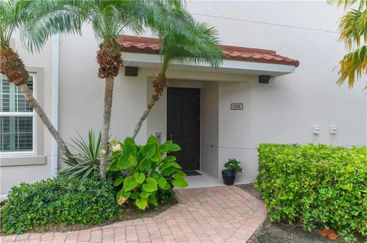 1273 Rialto Way 102, Naples, Florida 34114