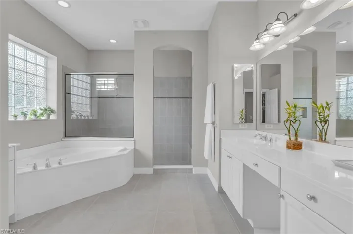 8789 Hideaway Harbor Ct, Naples Fl 34120
