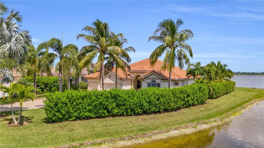 8789 Hideaway Harbor Ct, Naples Fl 34120