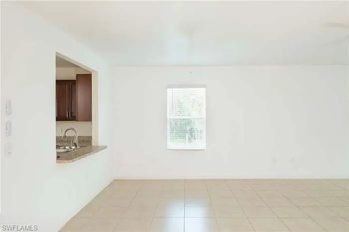 Empty room featuring a sink
