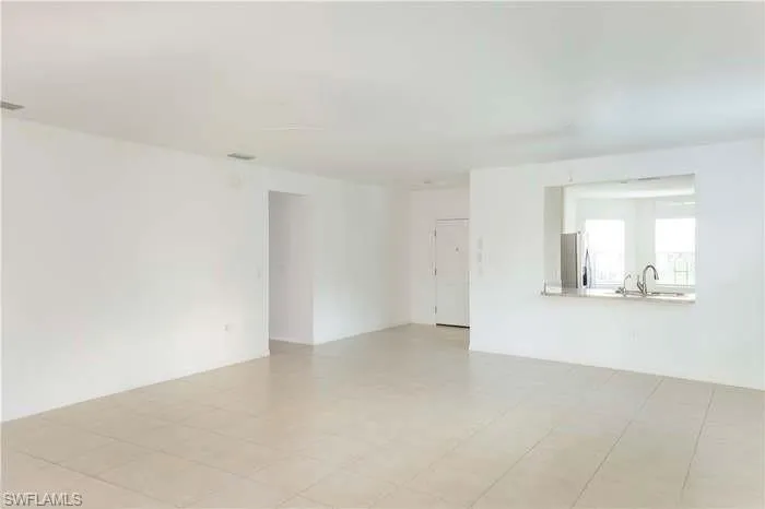 Spare room featuring a sink