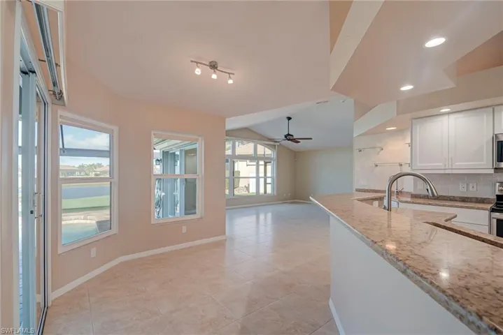 EAT-IN KITCHEN AREA