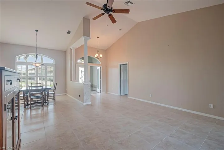 ENTRY/FORMAL LIVING ROOM