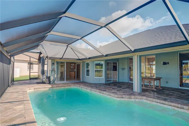 LANAI/POOL