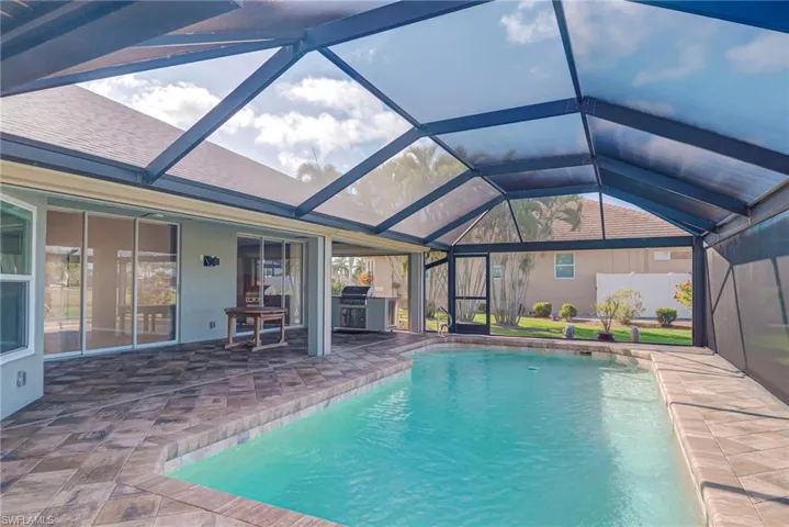 LANAI/POOL