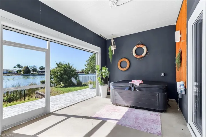 504 Ne 9th St, Cape Coral, Florida 33909