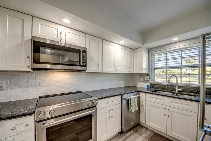 7050 Nantucket Cir 1, North Fort Myers, Florida 33917