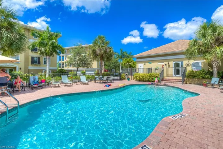10050 Lake Cove Dr # 202, Fort Myers, Florida 33908