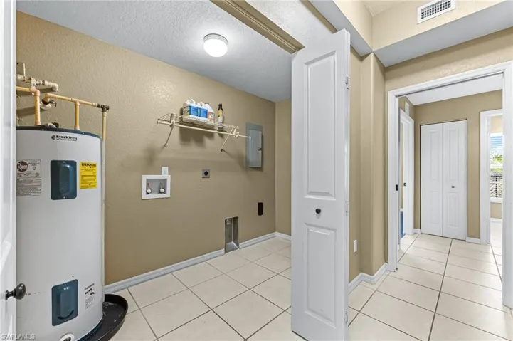 Oversized Laundry room